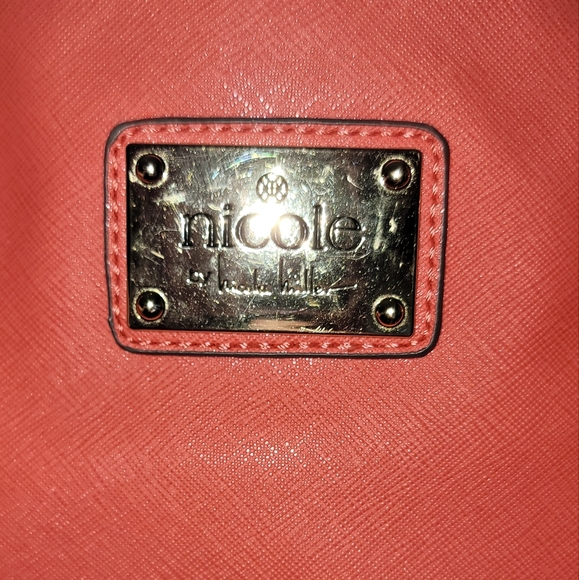 Newer purse - Picture 2 of 7
